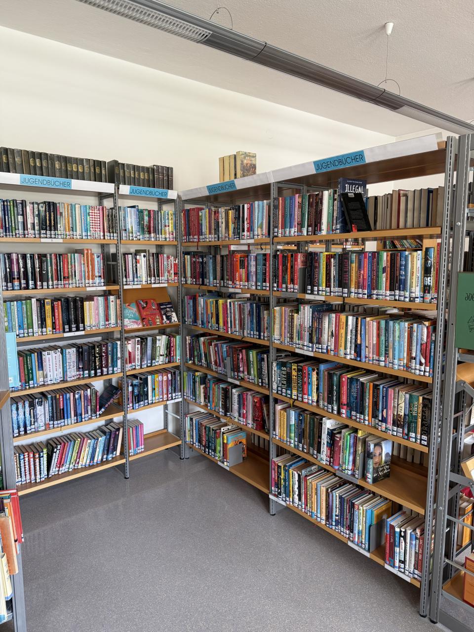 Bücherregale